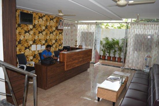 Ashirwad Comforts Hotel Kalasa Exterior photo