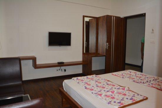 Ashirwad Comforts Hotel Kalasa Exterior photo